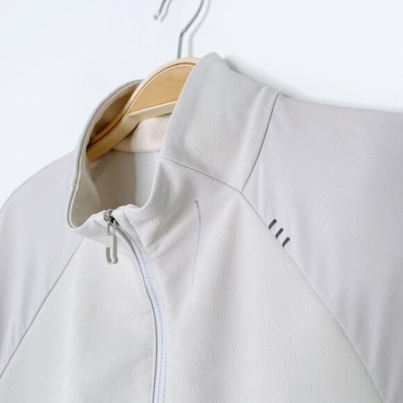 ⚡️SOLD⚡️ lululemon 2019 license to train jacket stretch - Picture 9 of 11